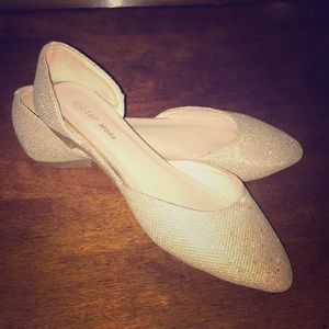 ✨Gold Flats✨ Worn twice in good condition.